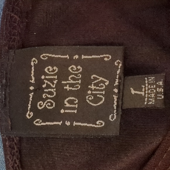 'Suzie in the City' by Marshall's size L shear sleeveless top. - Picture 3 of 4